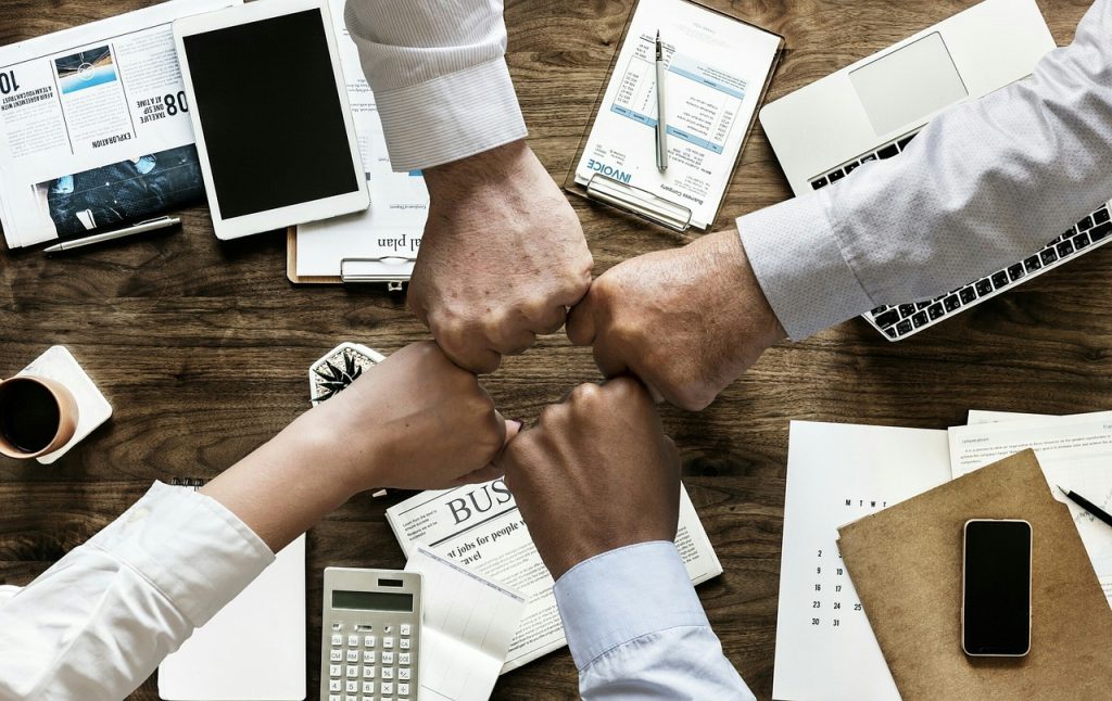 découvrez comment la collaboration optimise la performance, favorise l’innovation et renforce les relations professionnelles au sein des équipes et des entreprises.