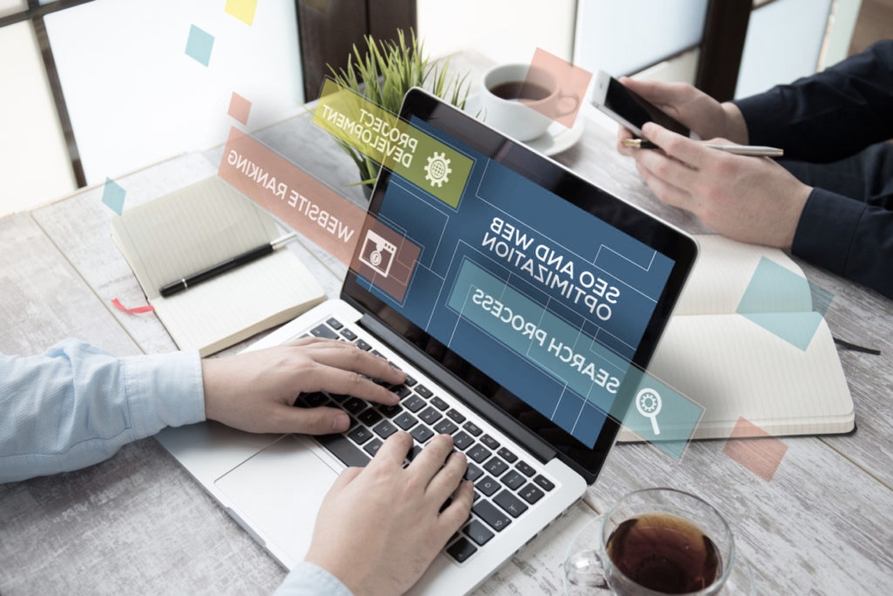 découvrez les avantages et les enjeux de l'outsourcing pour optimiser la gestion de votre entreprise, réduire vos coûts et accéder à des compétences spécialisées.