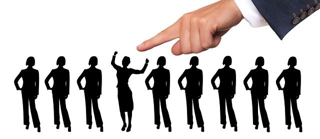 Comment les agences de recrutement accompagnent-elles les entreprises et les candidats en 2025 ?