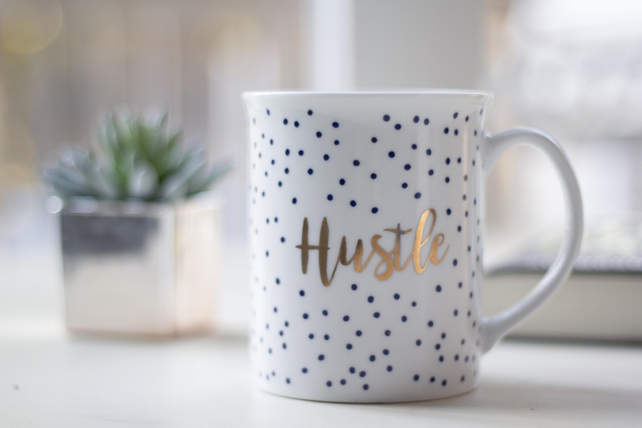 découvrez les différents styles de leadership qui façonnent les dynamiques d'équipe et influencent la performance. apprenez comment adapter votre approche pour motiver, inspirer et guider vos collaborateurs vers le succès.
