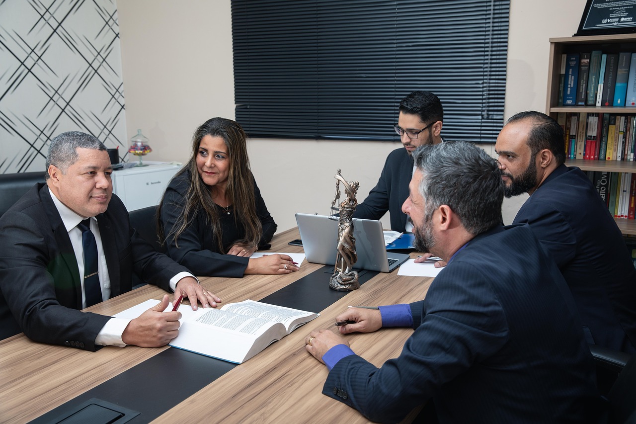 découvrez les différentes structures juridiques pour les entreprises, leurs avantages et inconvénients, ainsi que les implications fiscales et juridiques. informez-vous sur le choix de la forme adéquate pour bien démarrer votre projet.